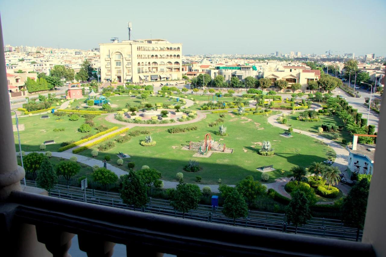 Executive 3 Bedrooms Apartment In Bahria Town Rawalpindi Exterior photo